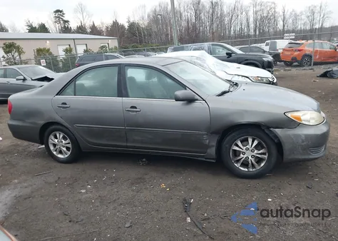 2004 Toyota Camry Le/Se/Xle from USA, damaged, VIN 4T1BE30K04U571685